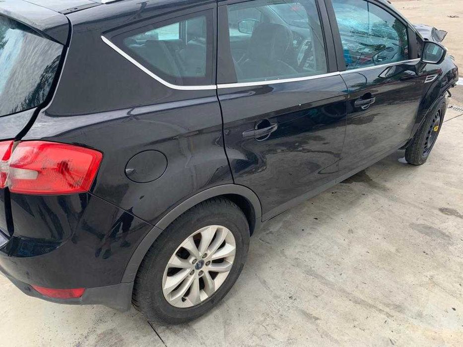 dezmembrez ford kuga 1  2.0 diesel/haion kuga/ usa fata kuga/capota