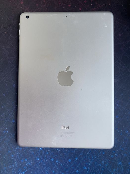Продам ipad air в хорошем состоянии