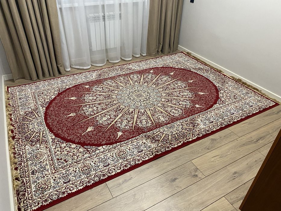 Продам ковер хороший