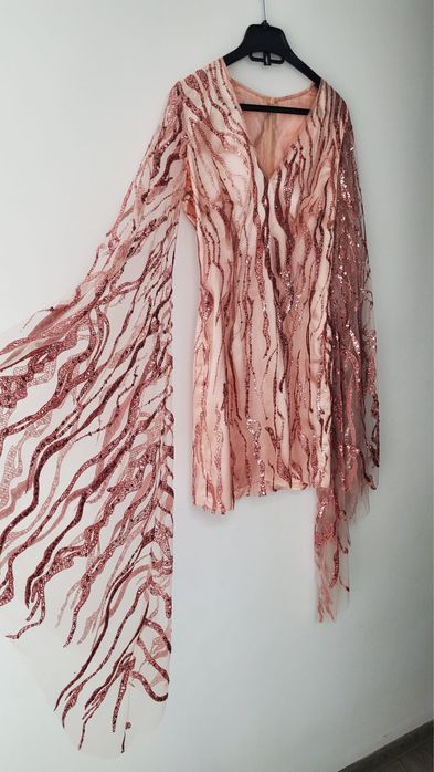 Rochie model deosebit,masura S-M