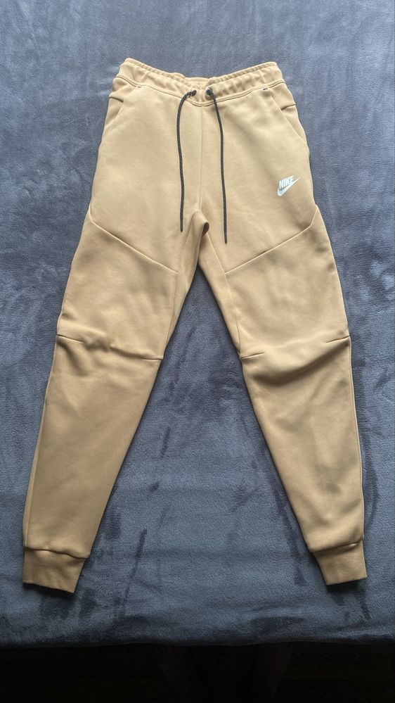 Nike Tech Fleece