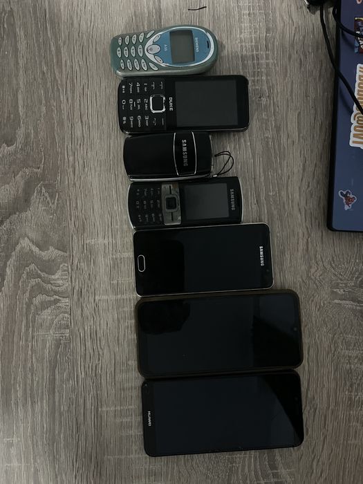 Telefoane vechi fara incarcator