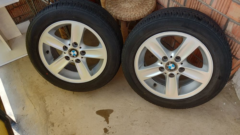 Vând 4 roți, jante+cauciucuri de vară de 16 inch BMW