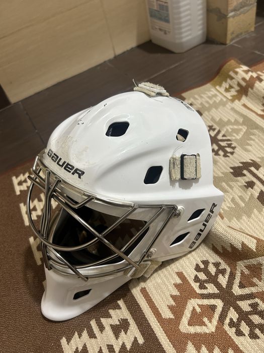Продам хоккейный шлем bauer nme one