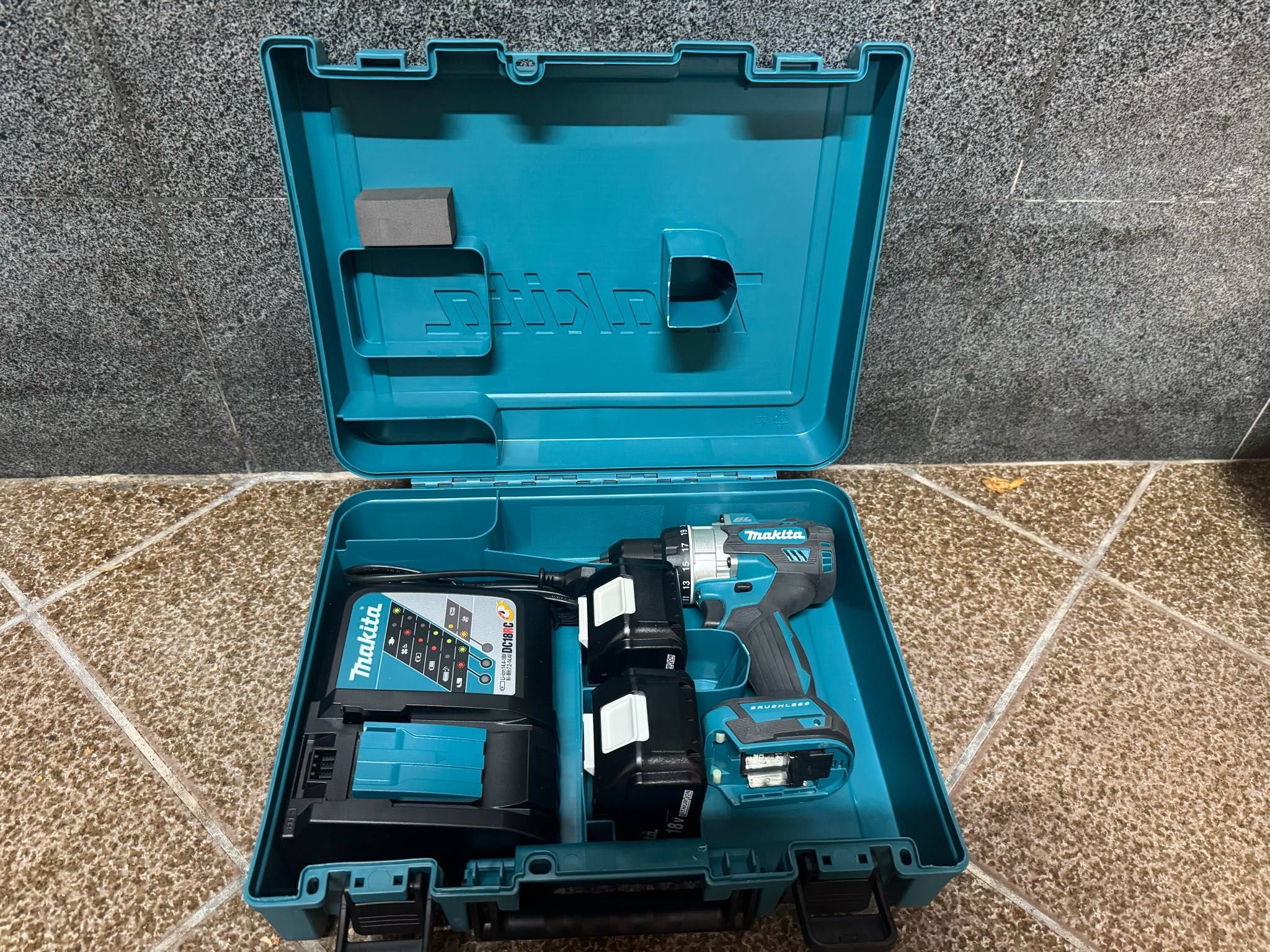 Акумулаторен ударен винтоверт - бормашина Makita DHP484Z - 18V Li-Ion