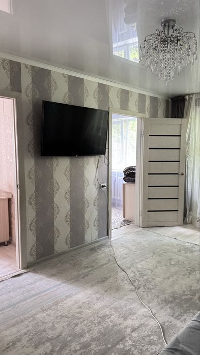 Продам 4-х комнатную квартиру в шикарном районе