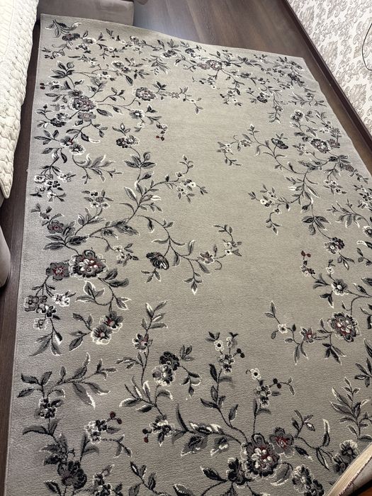 Продам ковер 2*3,в хорошем состоянии