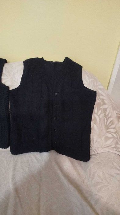 Продавам плетени дрехи - блузи, елеци, терлици