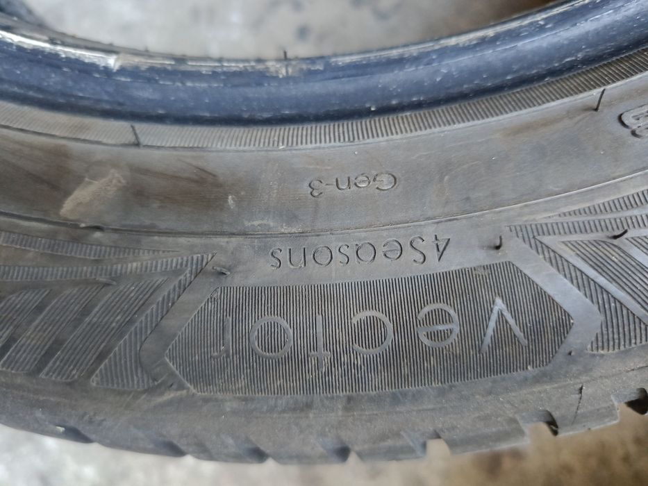 Всесезонни гуми -2023г.-16цола-195/55-1бр.-85лв."GOOD YEAR"-като нови