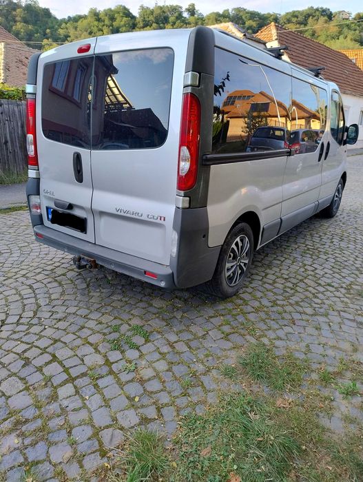 Opel Vivaro 8+1 - 2.0 - 2012 - Lung