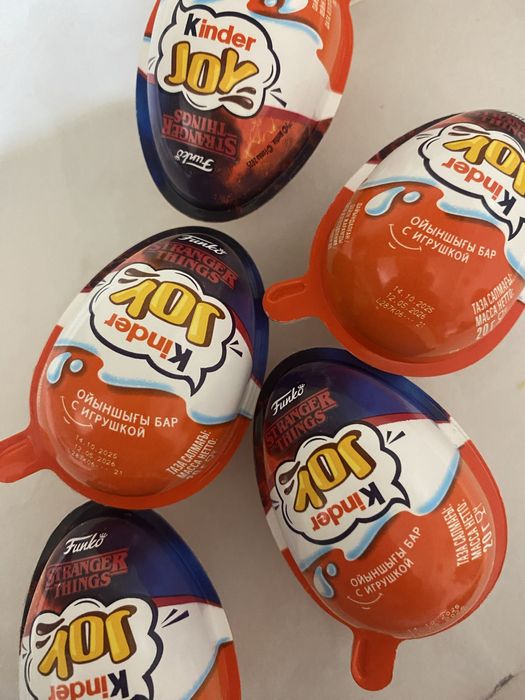 KINDER JOY 1 шт 1100тг