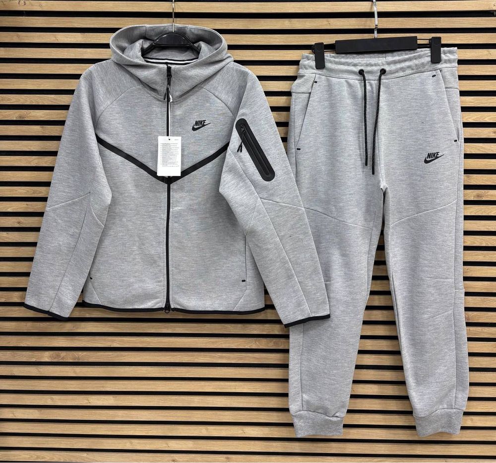 Мъжки екипи Armani Exchange / Hugo Boss / Calvin Klein / Nike Tech