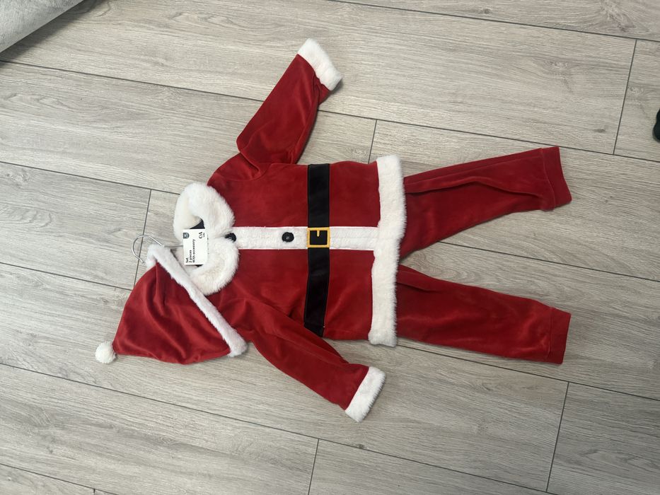 Costum Mos Craciun model deosebit