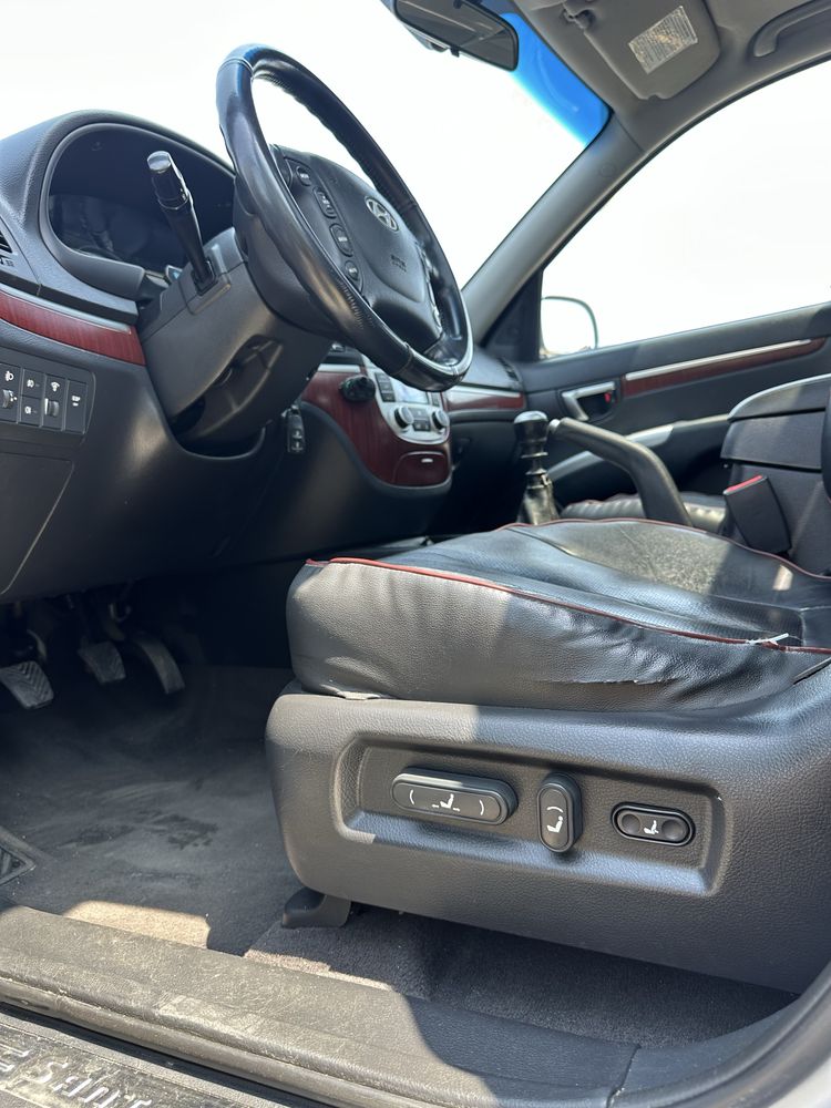 Inchiriez Hyunday Santa FE 7 locuri Inchiriez Rent a Car