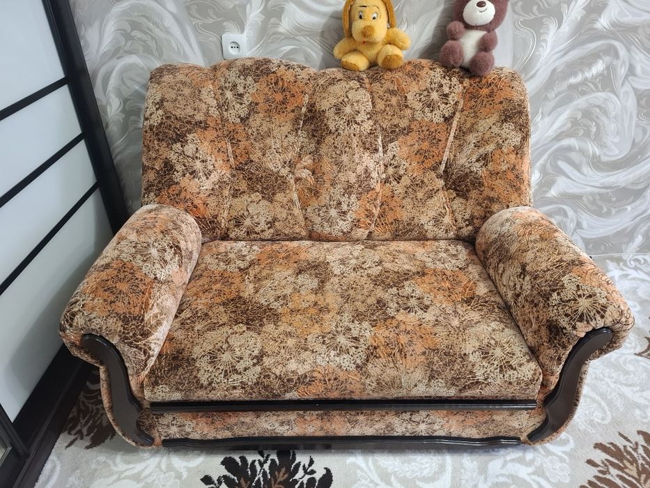 Продам мини диван раскладной и кресло  самовывоз