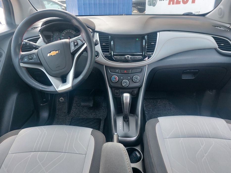 Продаю срочно трекер 1 примьер. Тоза. Чистая.