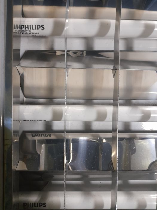 Луминисцентни тела с 4 лампи