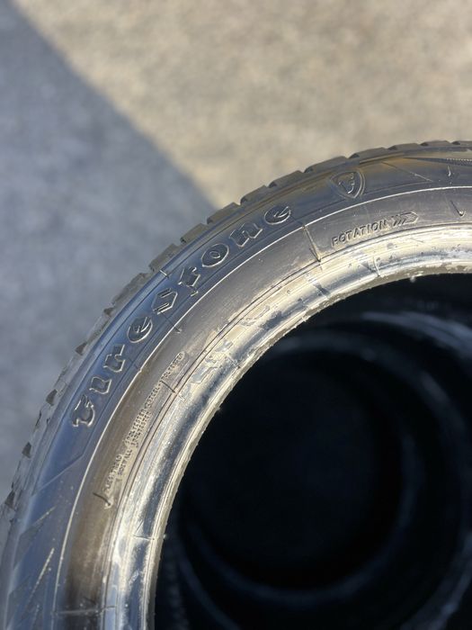 Зимни гуми 17” Firestone205/55/17 . DOT18 в много добро състояние .