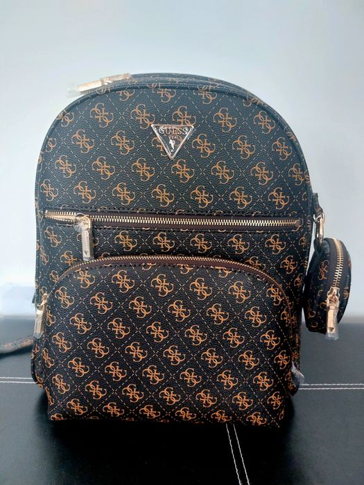 Дамска кожена раница Guess,кафява,нова