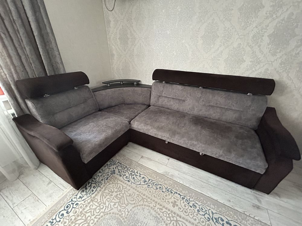 Угловой раскладной диван 253*170