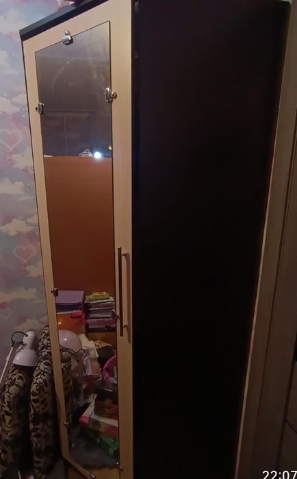 Угловой компьютерный стол