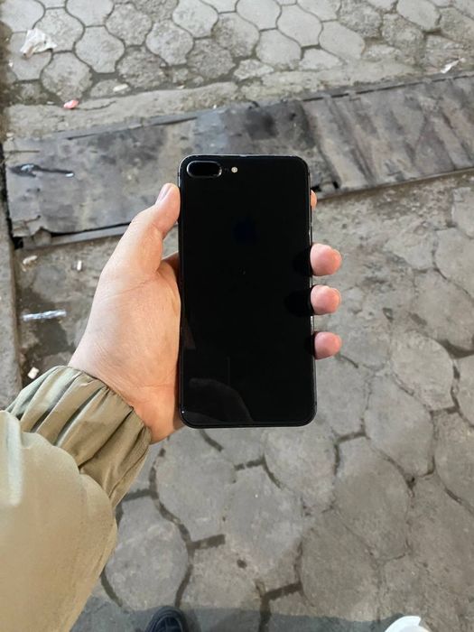 iPhone 8+ 64 gb