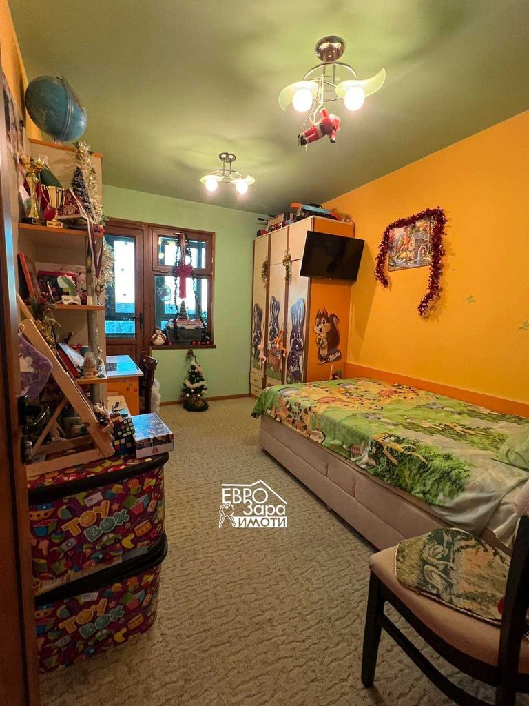 Продава се Четиристаен апартамент в Стара Загора, Център - 92 кв.м за 1573 €/кв.м - Снимка #4
