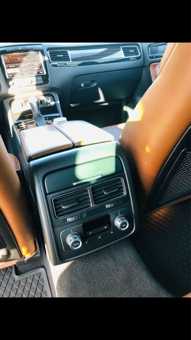 Volkswagen Touareg , Model x, Panoramic, Camere 360/“, Piele 245 cp