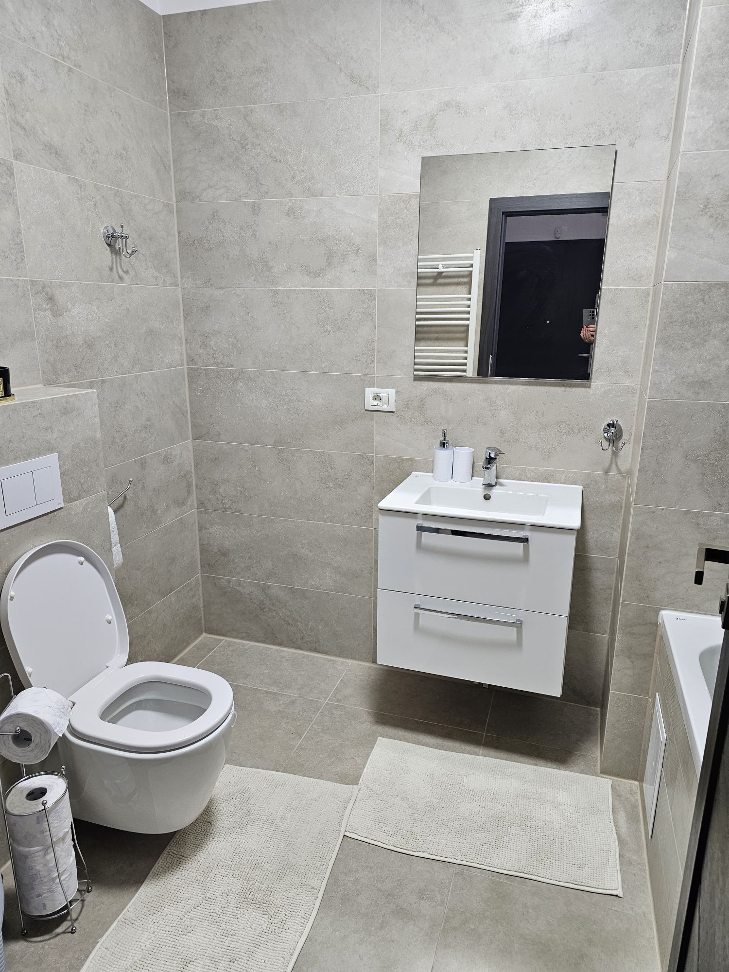 Inchiriez apartament în regim hotelier 220