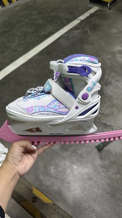 Продам коньки детские, с сумкой спец