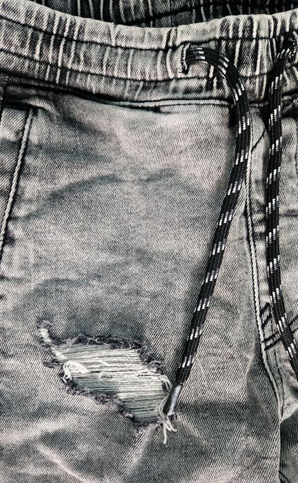 Чисто нови мъжки дънки Cropp