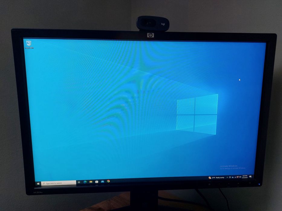 Vând pc+ monitor+tastatura +camera+ mouse+adaptor wi-fi