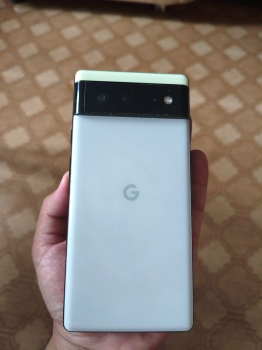 Продаю Pixel 6 зеленый