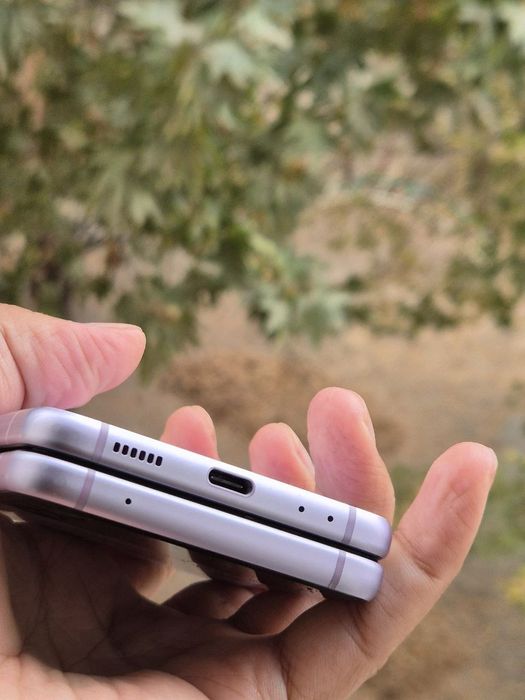 Samsung Z flip 3  8/256gb