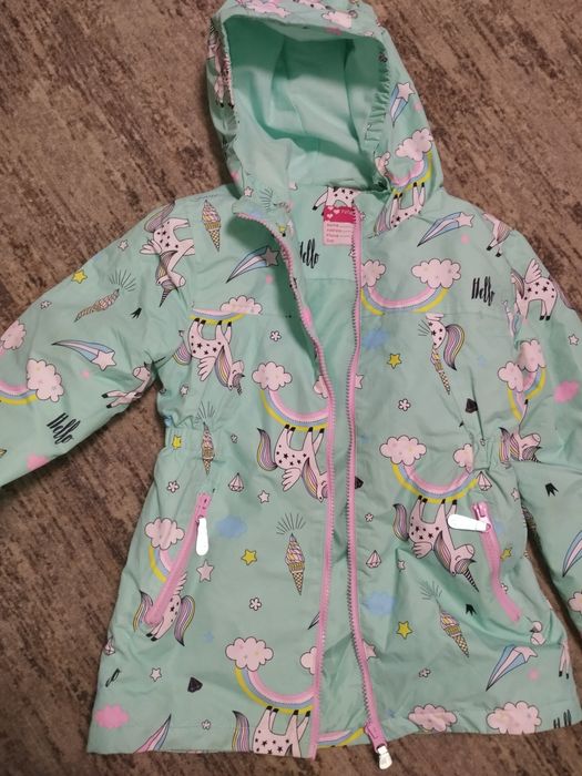 Продаются детские курточки на девочку,рост 116/122
