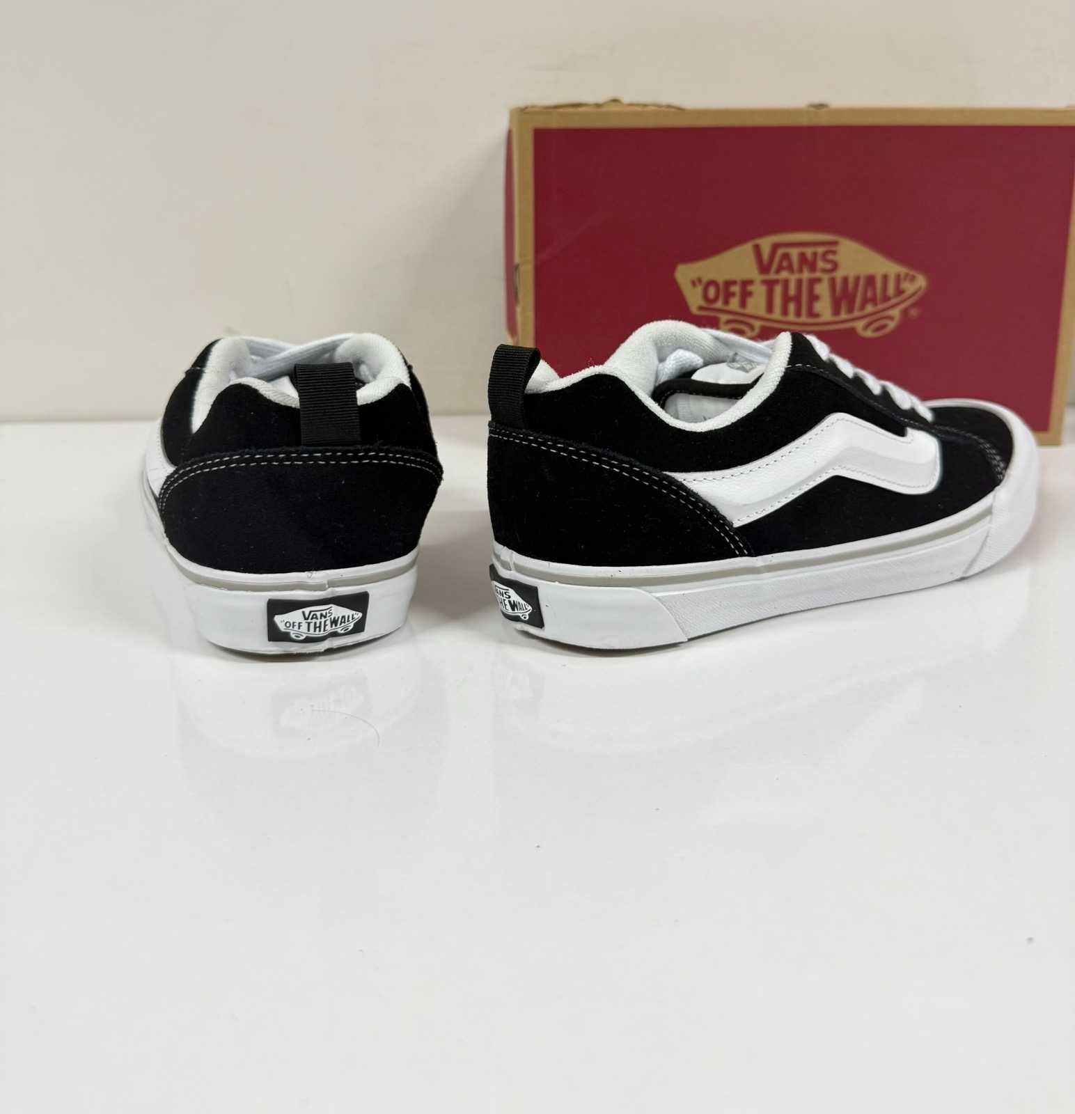 Vans Knu Skool Black and White