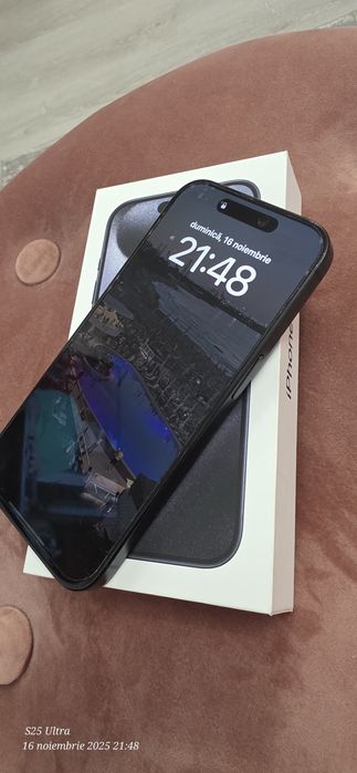 Vand Iphone 15 pro in garantie