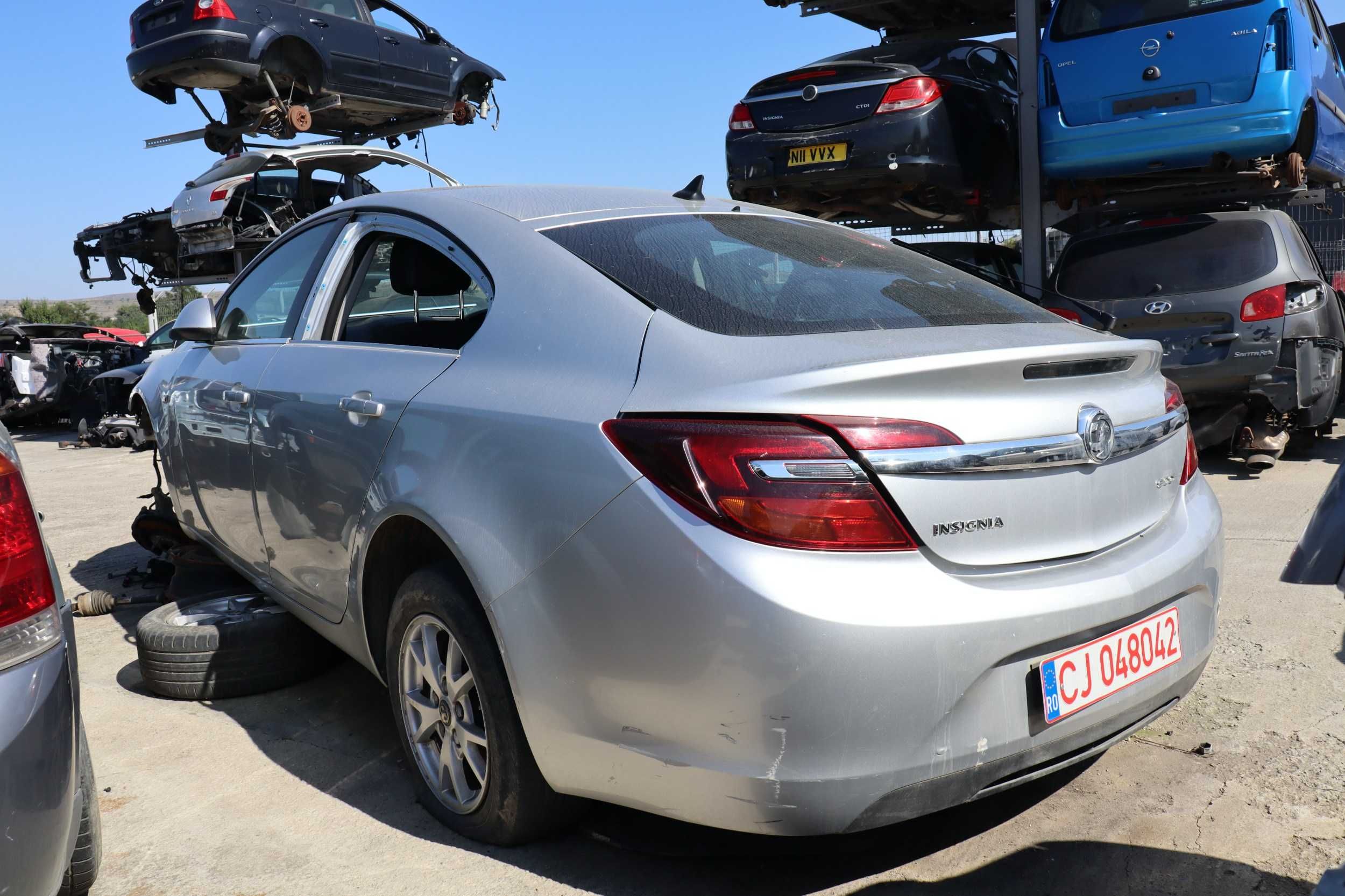 Dezmembrez Opel Insignia A, 2.0 cdti, an 2012