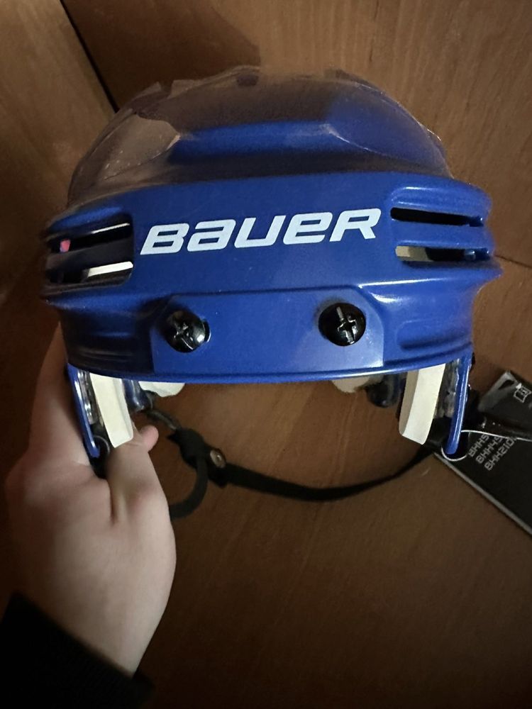 Продам хоккейный шлем Bauer 4500M