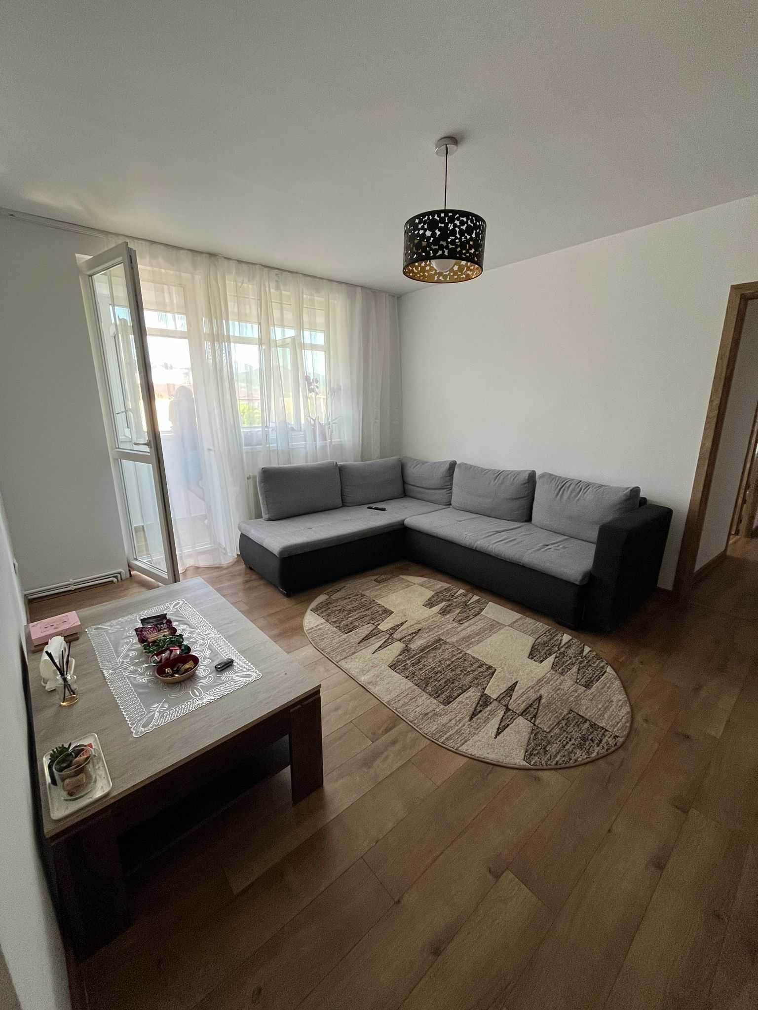 Apartament cu 4 camere