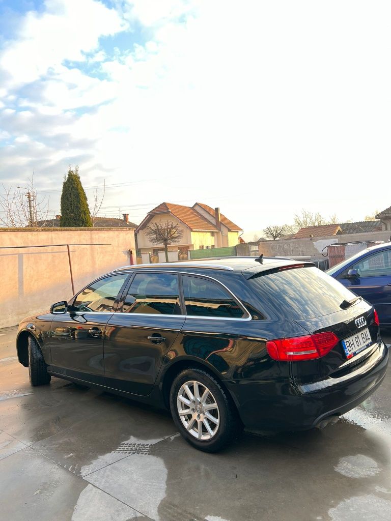 Vănd Audi A4 B8 2011 sau schimb cu Seat/WV saran 7 locuri