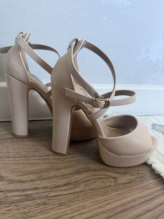 Продам женские басаножки