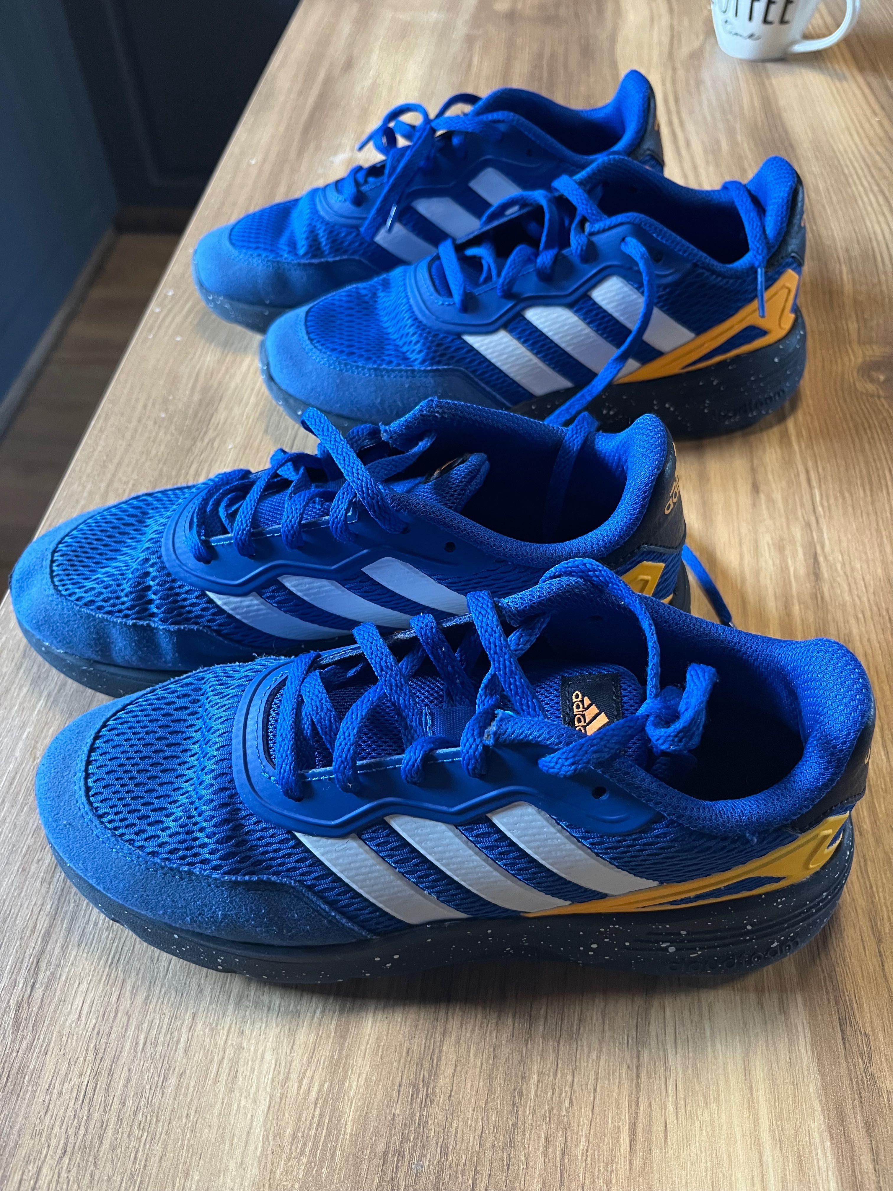Маратонки adidas - размер 36 2/3