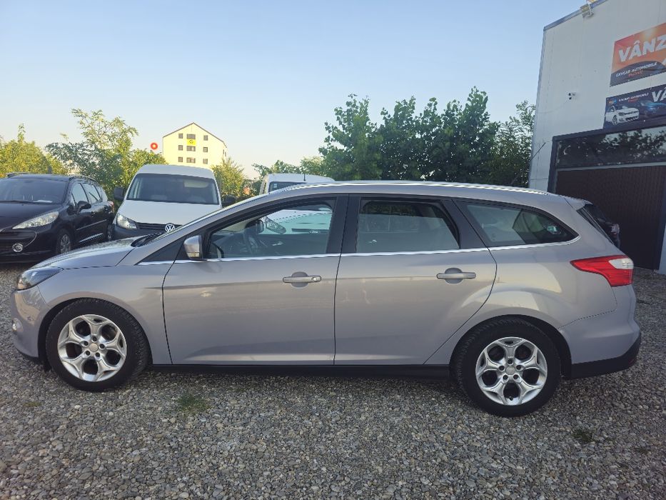Ford Focus Titanium 2013 1.6d line Assit Side Assit