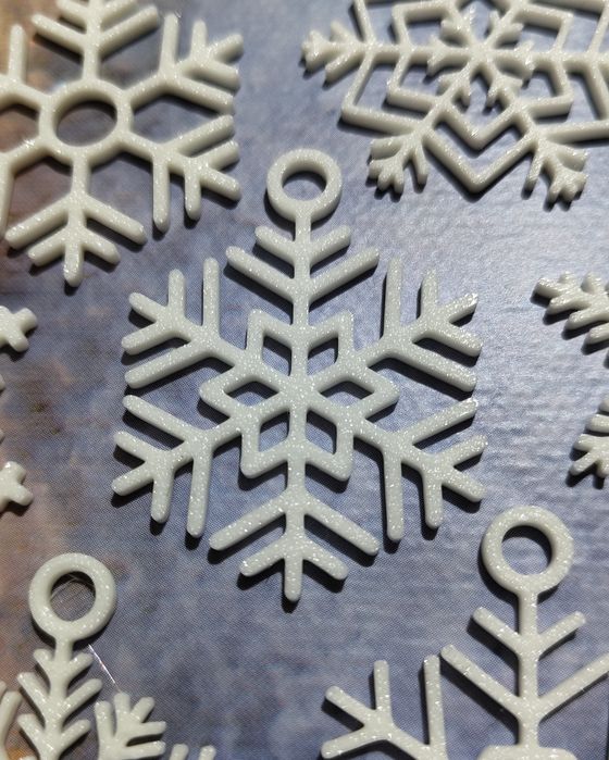 Коледна украса и стойки за свещи