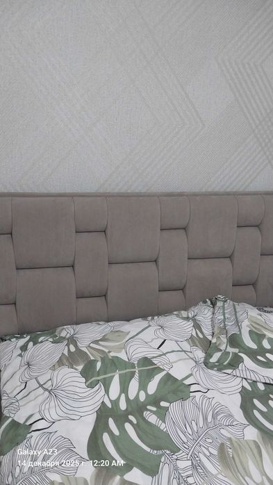 Двуспальная кровать