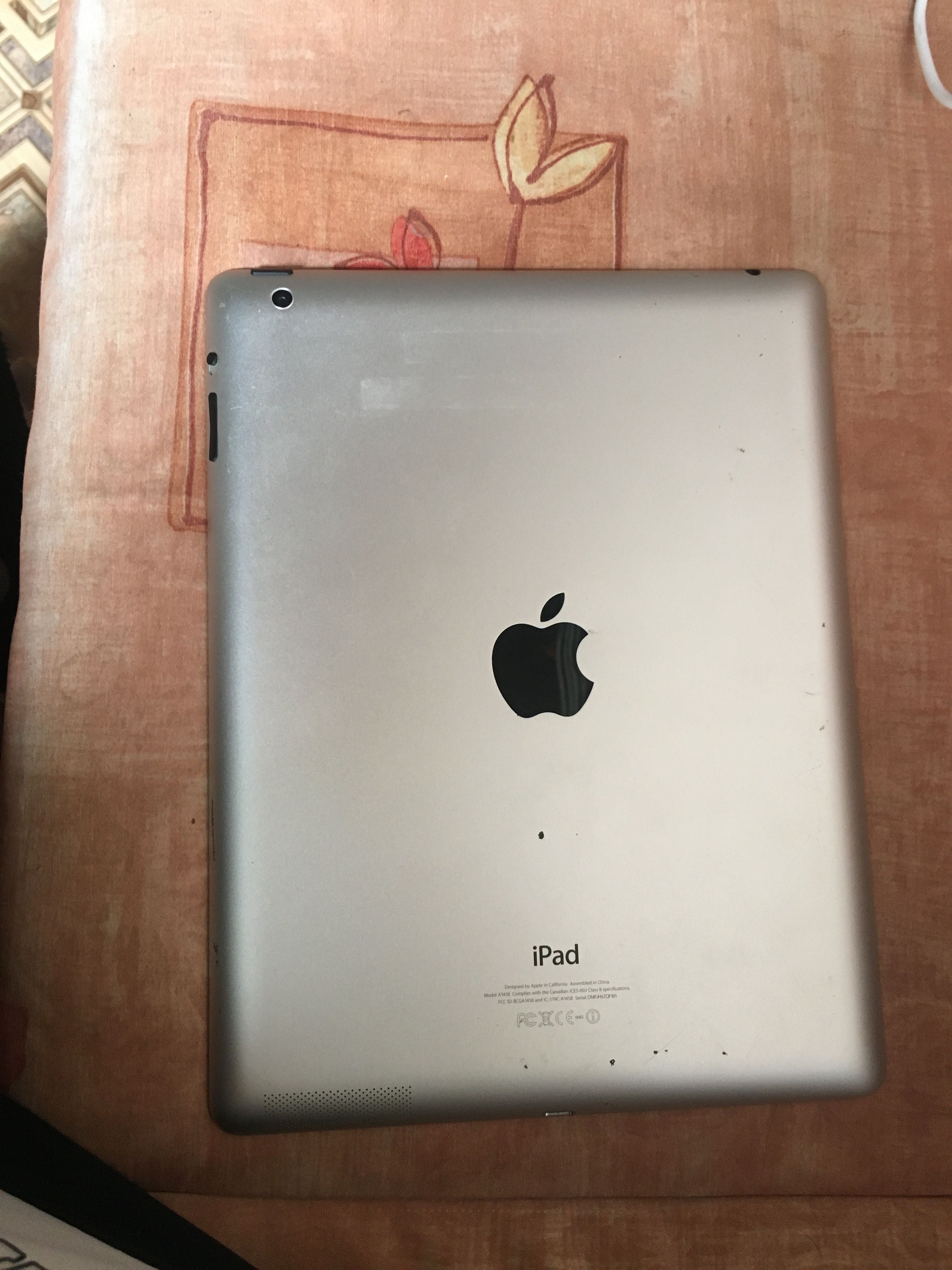 Продавам Apple iPad 4