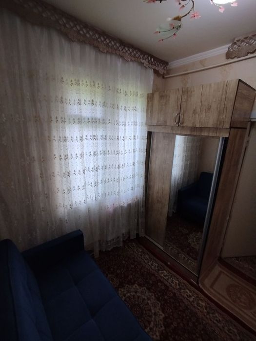 Uy sotiladi 2 xona 3 xona qilingan oʻzimi uyim qoʻshinila yaxshi ahil