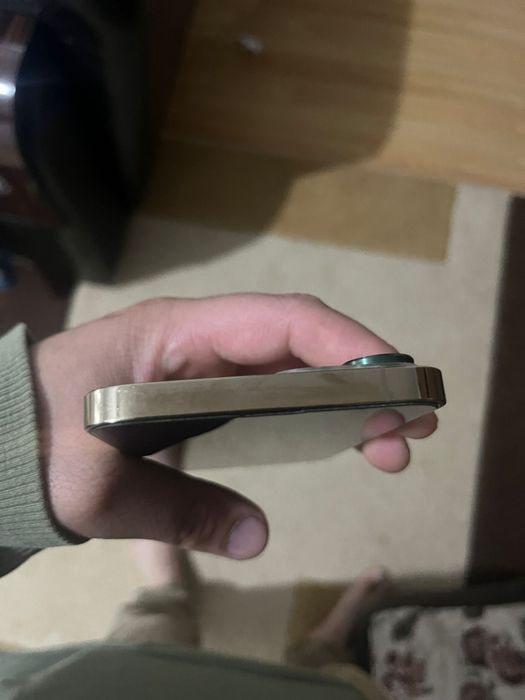 Vand iphone 13 pro max gold
