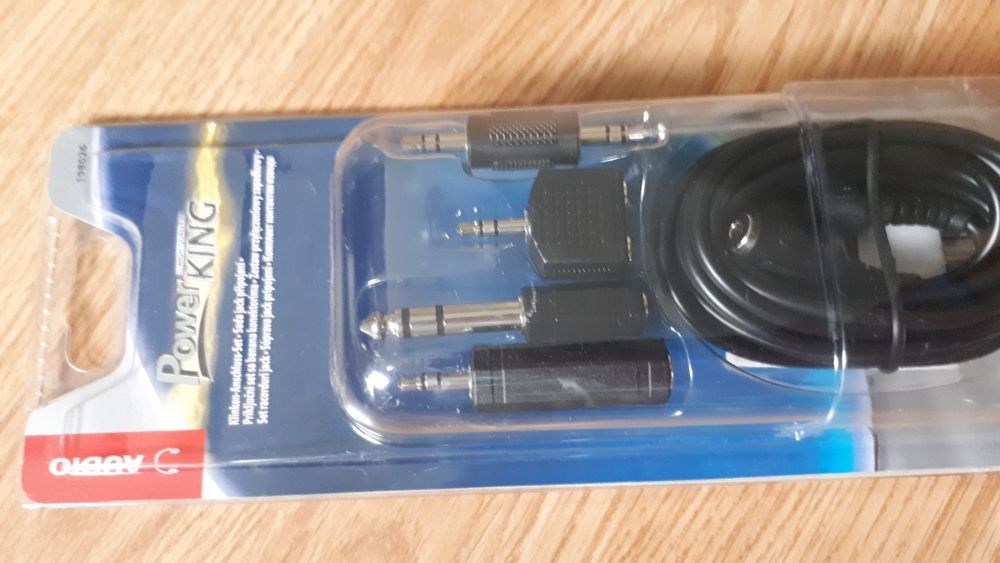 Accesorii noi, sigilate in ambalaj original